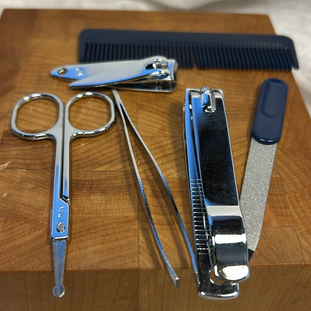 NEW grooming tools kit